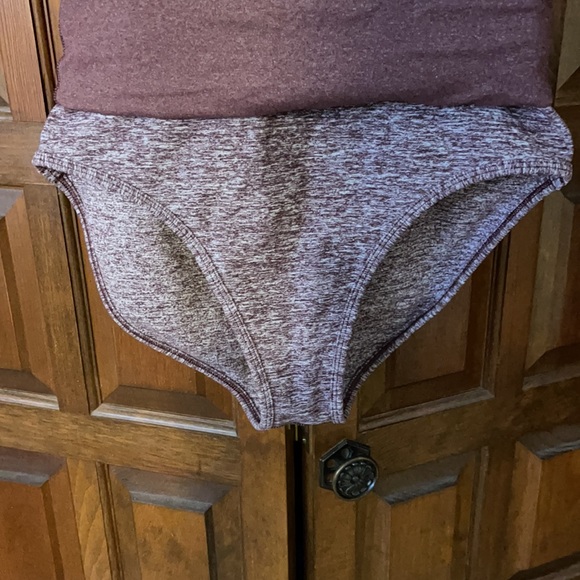 Lululemon Heathered Maroon Leotard. Size 6 - Picture 3 of 8